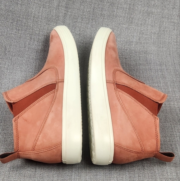 Ecco Ankle Zip Up Suede Boots. size 41 - Picture 6 of 9